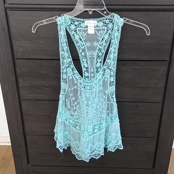 tea n rose Tops - Tea N Rose Lace Tank Top NWT!